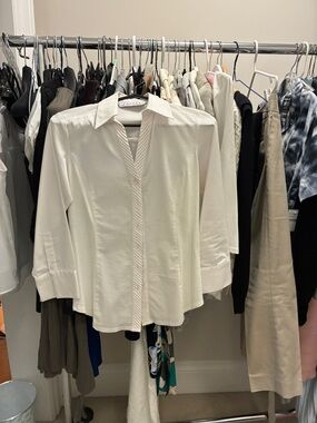 Larry Levine White Pleated-Trim Button Front Blouse 👵MT